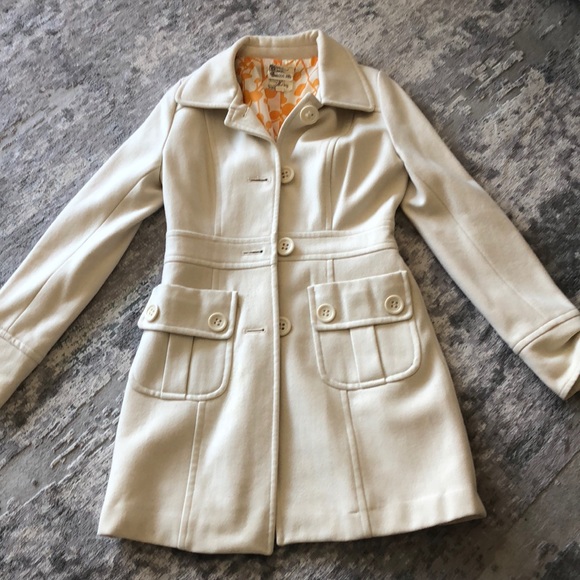 Coat - Picture 2 of 2